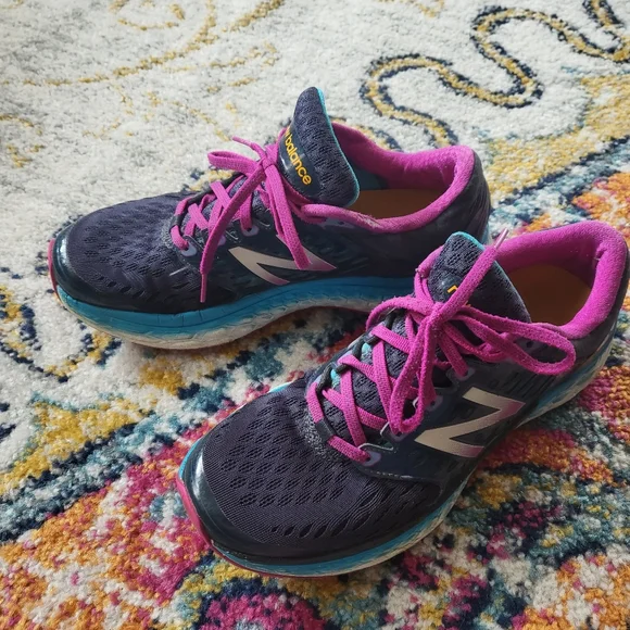 New Balance 1080 fresh foam sz 10.5 women's pink blue - Picture 2 of 13